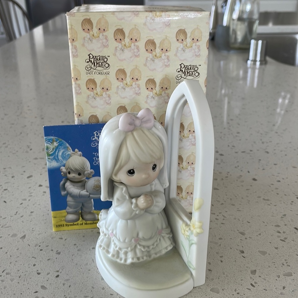 Precious Moments - May your future be Blessed Figurine